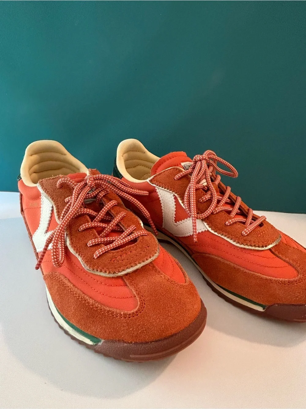 Victoria Saturno Retro Athleisure Trainers-size 39-Spain